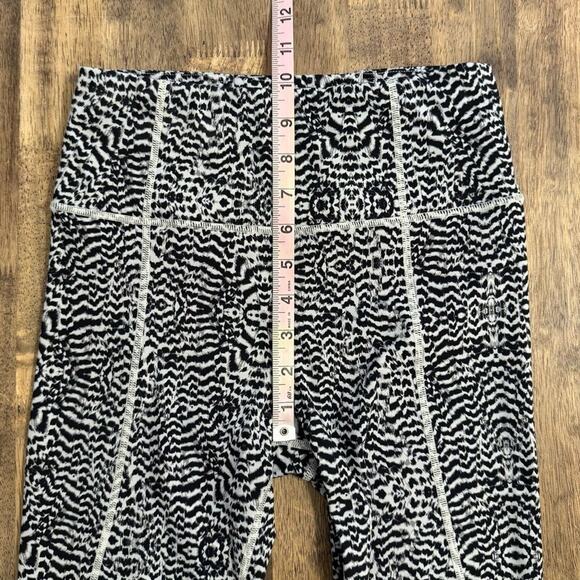 Varley Women’s Bedford High Rise Tight Feather Fragments Athletic Size XSmall - Picture 5 of 9